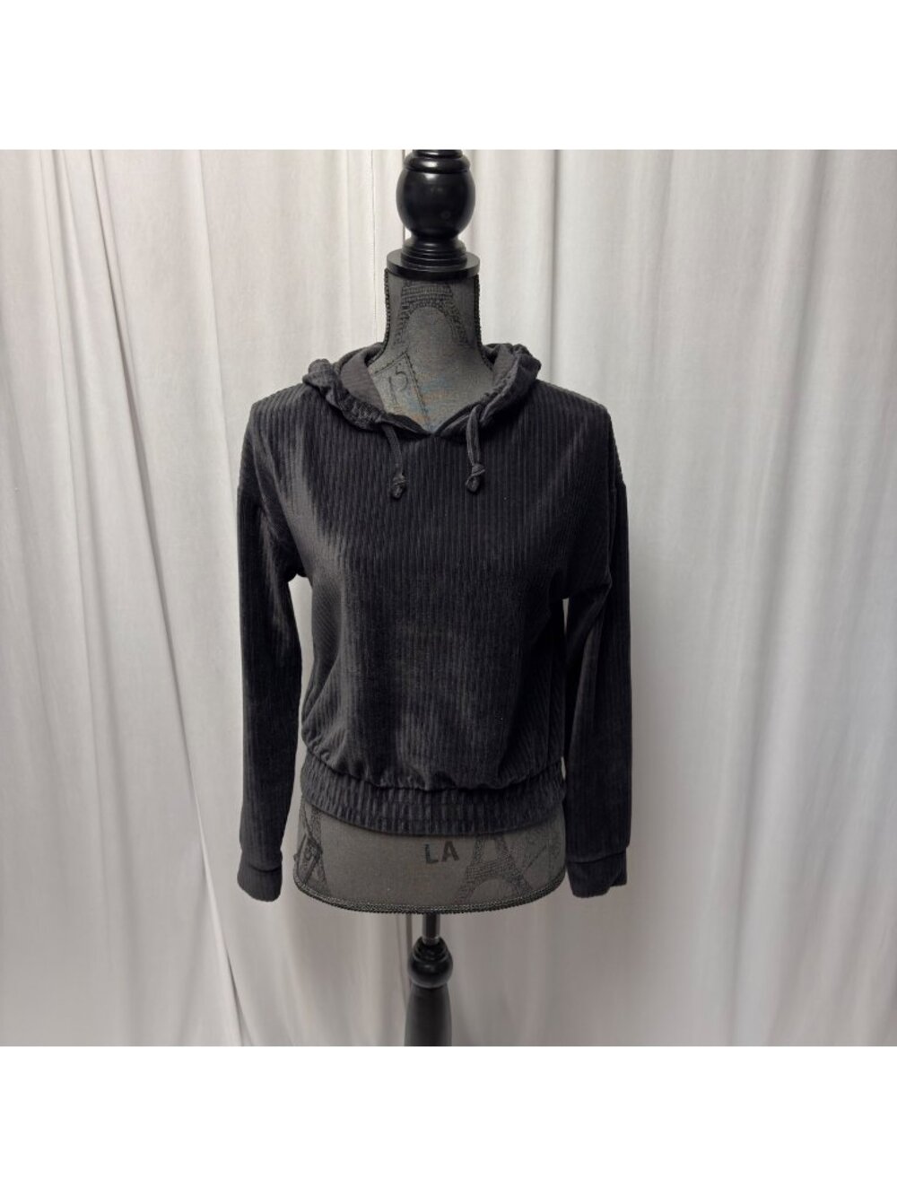 No Boundaries Womens Hoodie Size Medium 7-9 Black Velour Long Sleeve Pullover